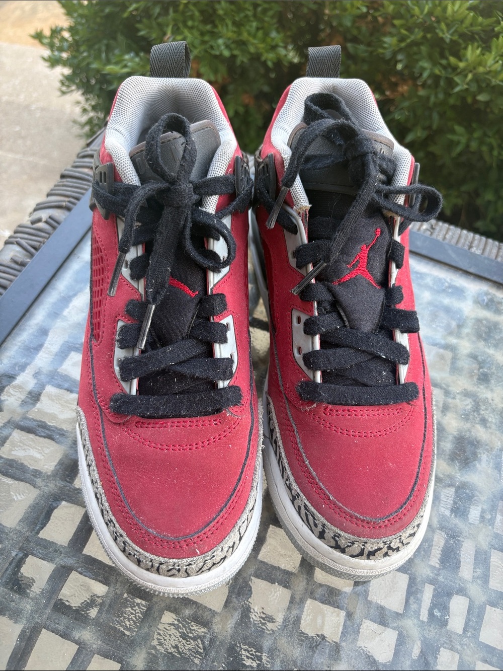 Jordan Kids Red and Black Low-Top Sneakers